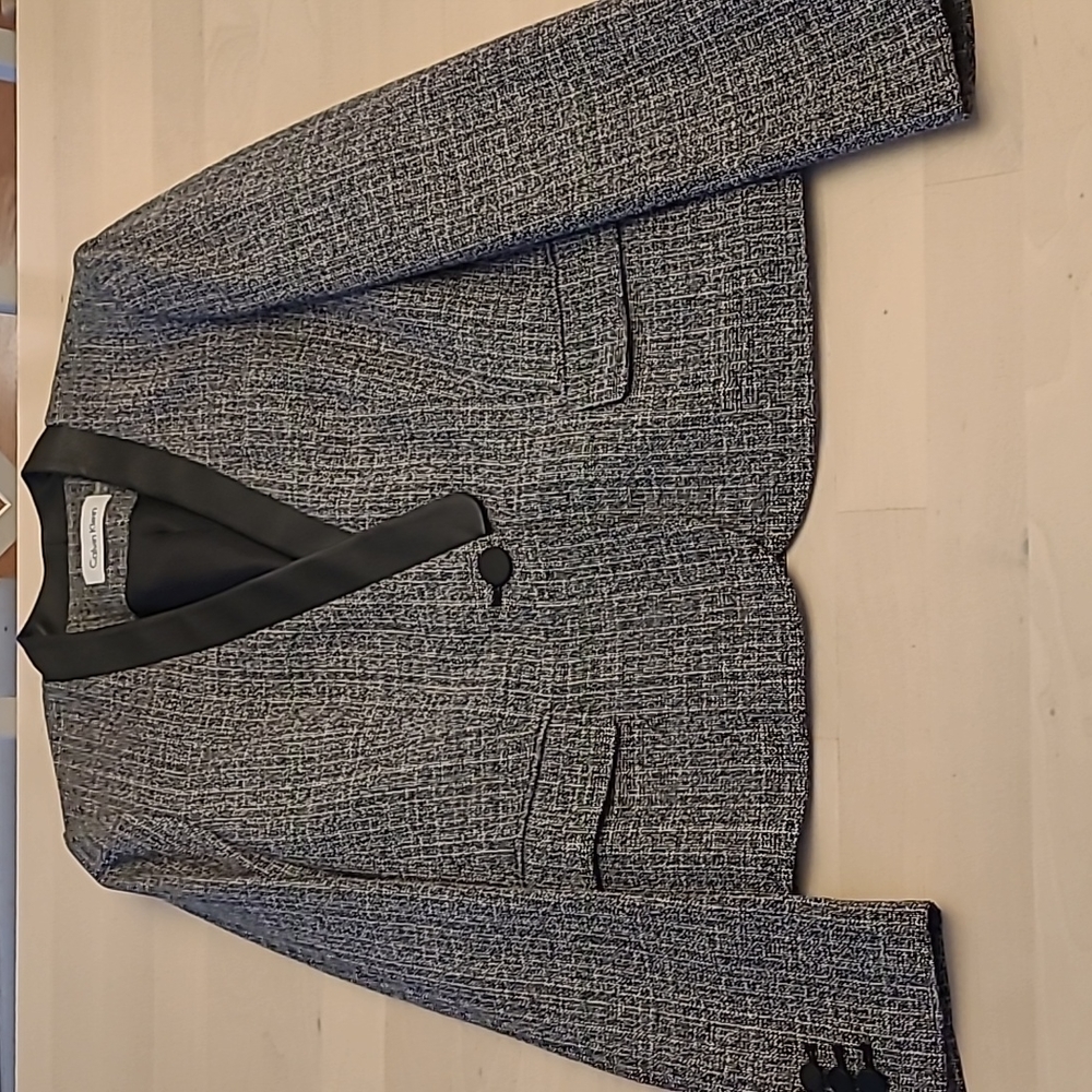 LIKE NEW Calvin Klein Black and Heite Speckled Blazer with Faux Pockets